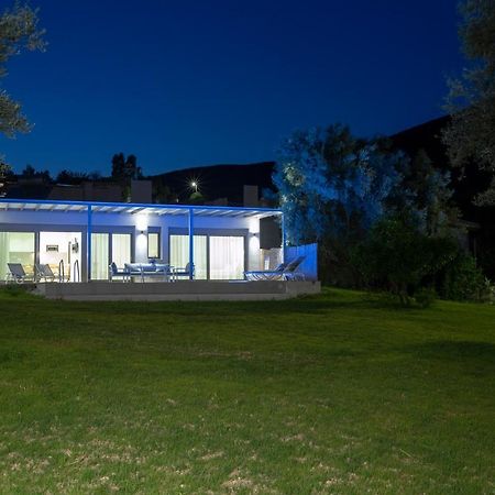 Averto Villas With Private Pool Нидри Экстерьер фото