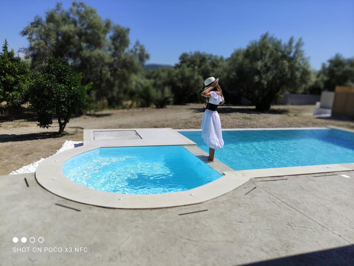 Averto Villas With Private Pool Нидри Экстерьер фото
