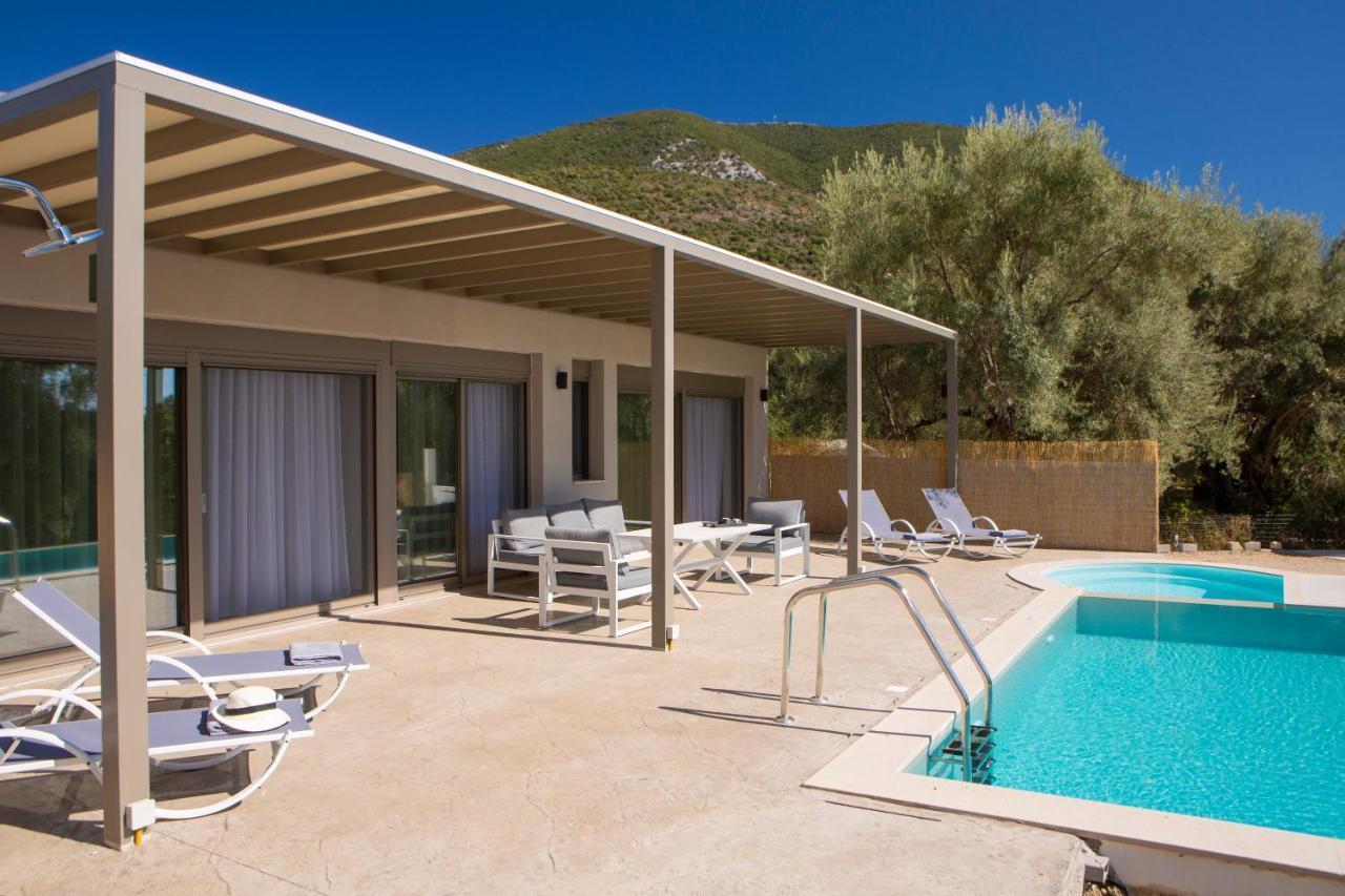 Averto Villas With Private Pool Нидри Экстерьер фото