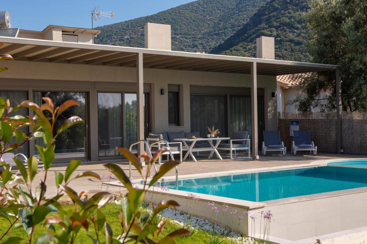 Averto Villas With Private Pool Нидри Экстерьер фото