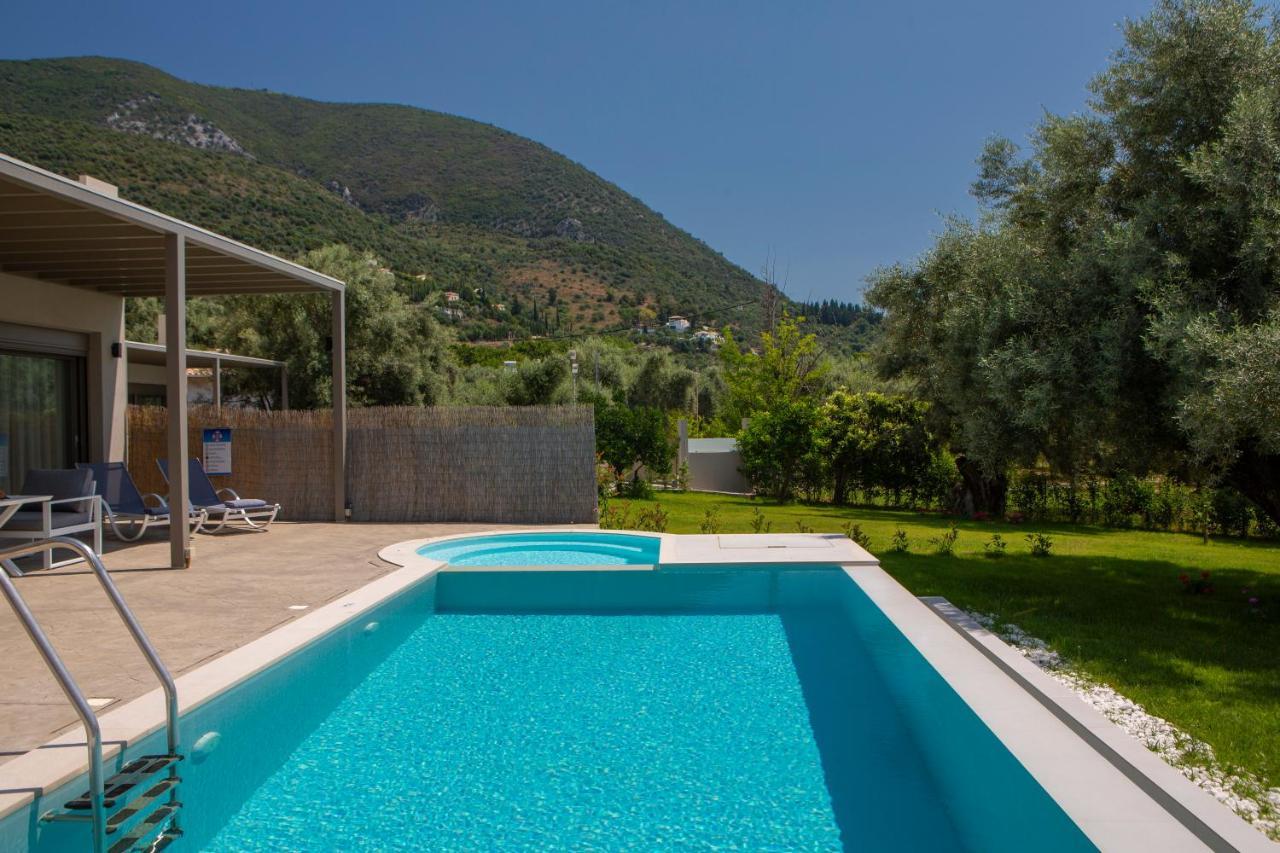 Averto Villas With Private Pool Нидри Экстерьер фото