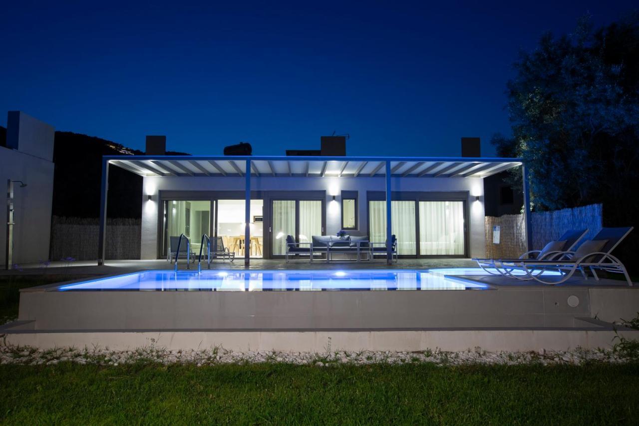 Averto Villas With Private Pool Нидри Экстерьер фото